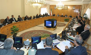 دعوت رییس جمهوری از مردم برای حضور گسترده در جشن ملی دهه فجر/ ملت ایران در برابر فشار دیگران سرفرود نمی‌آورند