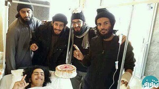 جشن تولد یک داعشی به همراه تروریست های دیگر! + عکس