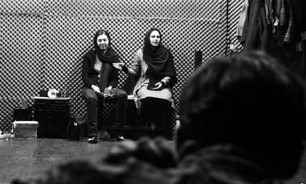 گفت‌و‌گوی خودمانی تماشاگران و بازیگران در نمایش «پذیرایی»/ ابوالفضل کاهانی: ریسک ترک سالن توسط تماشاگران را پذیرفته‌ام