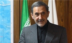 ولایتی پیام روحانی را تسلیم پوتین کرد