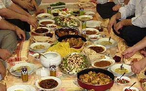 آداب حضور بر سر سفره طعام