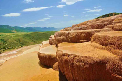 سفری به چشمه های عجیب باداب سورت +عکس