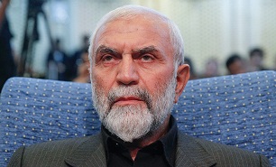 بازدید سردار همدانی از نمایشگاه شهدای مخابرات سپاه محمد رسول الله