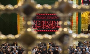 عزاداری خادمان حرمین امام حسین‌(ع) و حضرت عباس(ع) + تصاویر