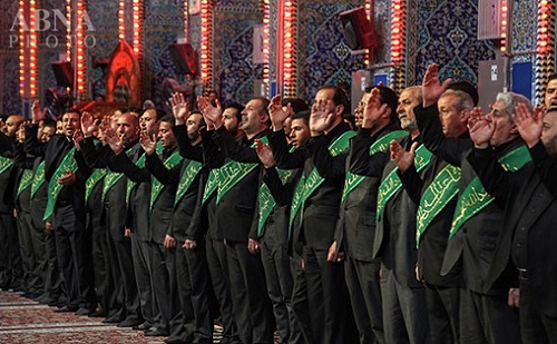 عزاداری خادمان حرمین امام حسین (ع) و حضرت عباس(ع) + تصاویر