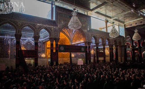 عزاداری خادمان حرمین امام حسین (ع) و حضرت عباس(ع) + تصاویر
