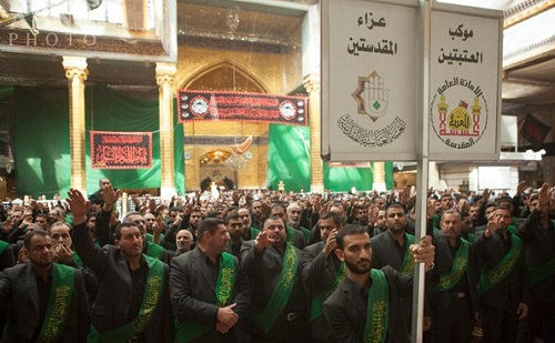 عزاداری خادمان حرمین امام حسین (ع) و حضرت عباس(ع) + تصاویر
