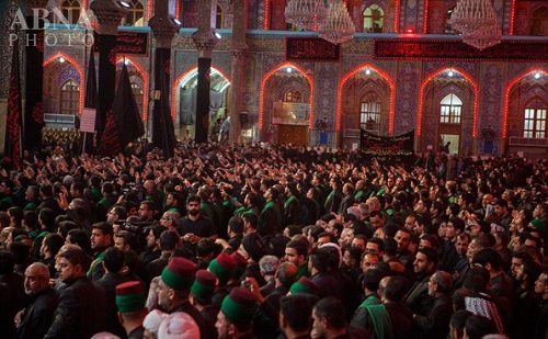عزاداری خادمان حرمین امام حسین (ع) و حضرت عباس(ع) + تصاویر