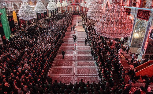 عزاداری خادمان حرمین امام حسین (ع) و حضرت عباس(ع) + تصاویر