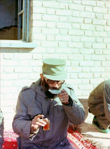 تصاویر کمتر دیده شده از رهبر انقلاب در دوران 8 سال جنگ تحمیلی