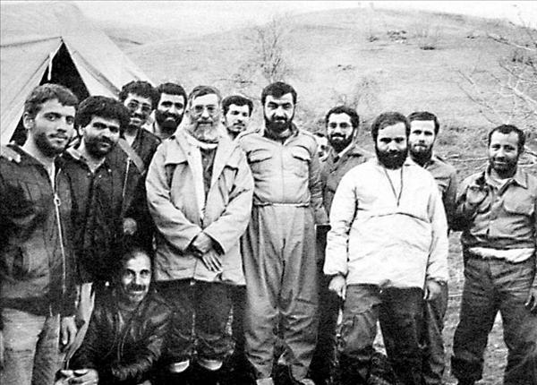 تصاویر کمتر دیده شده از رهبر انقلاب در دوران 8 سال جنگ تحمیلی