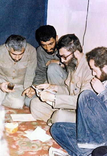 تصاویر کمتر دیده شده از رهبر انقلاب در دوران 8 سال جنگ تحمیلی