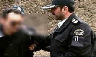 دست فروشان مامور قلابی کلانتری را بازداشت کردند/ اخاذی از جوانان افغان در مکان&zwnj;های خلوت