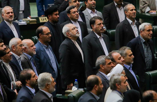 رئیس جمهور : تورم مهار شده و کشور از رکود خارج شده است /لاریجانی: نباید همه معوقه&zwnj;دارن را دزد بنامیم