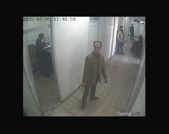 کلاهبرداری مرد کت شلواری در دادسرای ناحیه 10 تهران/ شهروندان مرد خلافکار را شناسایی کنند + عکس