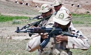 مرزداران پیروز نبرد با قاچاقچیان/ 2 محموله حشیش توقیف شد