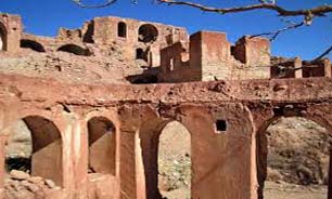 گیسک روستایی ساخته شده با خاک سرخ