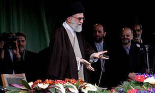 بیانات رهبر انقلاب در حرم رضوی در آغاز سال 88 + صوت