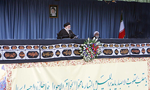 بیانات رهبر انقلاب در حرم رضوی در آغاز سال 85 + صوت