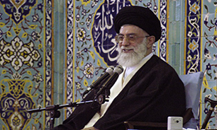 بیانات رهبر انقلاب در حرم رضوی در آغاز سال 82 + صوت