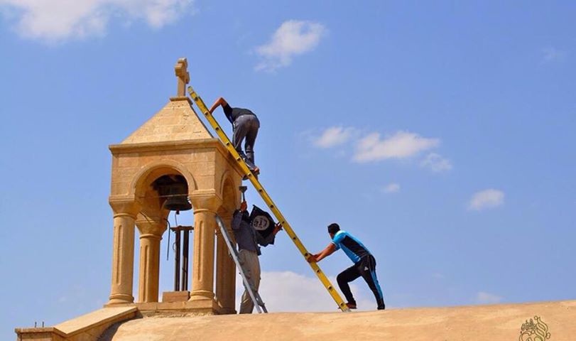 تخریب کلیساهای نینوا به دست داعش+ تصاویر