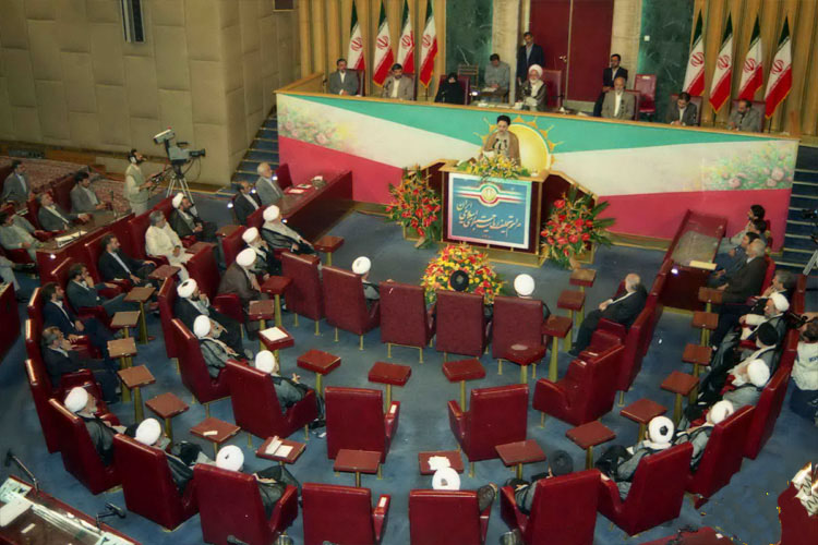 در مراسم تحليف 6 رئيس&zwnj;جمهور پيشين ايران چه گذشت؟/1