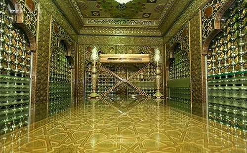 غبارروبی حرم مطهر حضرت شاهچراغ (ع) + تصاویر