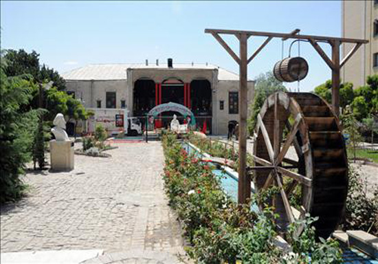 نگاهی به جاذبه هی گردشگری مشهد