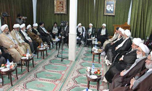 اعضای جامعه مدرسین با آیت الله نوری همدانی دیدار کردند