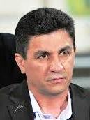 مجسمه‌ی سرمربی آبی‌‌ها ساخته شود