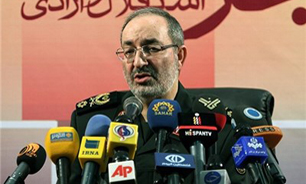 تلاش کارگزاران داخلی‌ دشمن برای ابهام‌افکنی درباره موقعیت سپاه و ارتش در ساختار نظام جمهوری اسلامی