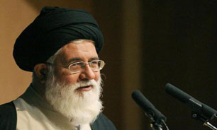 بعد از گذشت 35 سال از پیروزی انقلاب اسلامی هنوز راهکاری برای امر به معروف و نهی از منکر پیدا نکردیم