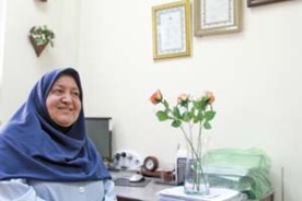 تجلیل رئیس جمهور از استاد دانشگاه فردوسی به عنوان استاد نمونه کشور