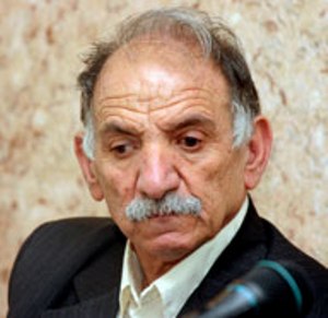 تجلیل از پیشکسوت شعر کشور در فارس