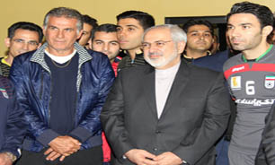 دیدار ظریف با ملی‌پوشان در اتریش + تصاویر