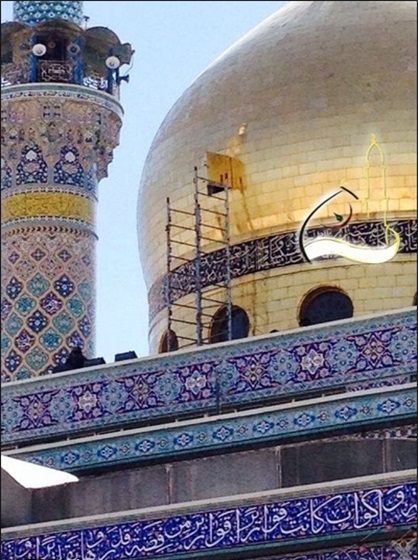تعویض پرچم گنبد حرم مطهر حضرت زینب(س)+تصاویر