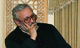 سنجش شعر "بهبهانی" و سرود ملی درست نیست