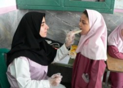 اجرای غربالگری سلامت دانش آموزان با همکاری مجمع خیرین سلامت