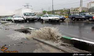 فعالیت حوزه خدمات شهری منطقه2 برای رفع آبگرفتگی
