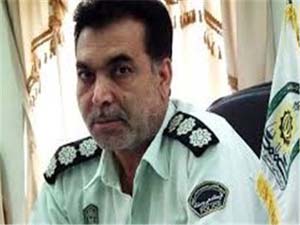 توقیف سه خودروی حامل لباسها وپارچه های قاچاق در بندرلنگه