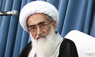 دولت و مجلس مشکلات اقتصادی را برطرف کنند