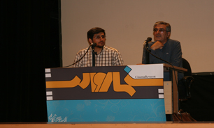 دومین جلسه نمایش فیلم "سینماروایت" با نمایش مستند "ابرها در راهند" برگزار شد