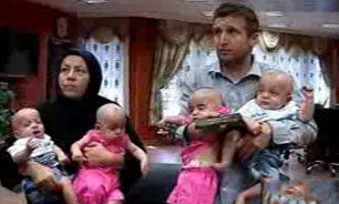 دیدار مادر فرهنگی به همراه 4 قلوهایش با وزیر آموزش و پرورش + فیلم