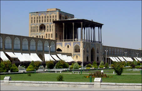 طالبیان: راه حل مترو در مرکز تاریخی اصفهان دستوری نیست