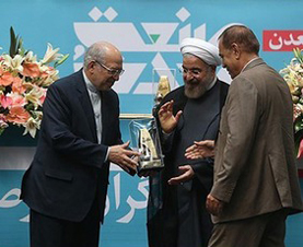 تقدیر رئیس جمهور از بزرگترین کارخانه شیرخشک ایران به عنوان واحد نمونه ملی