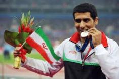 دونده قهرمان آسیا تمرینات خود را در بروجن پیگیری می کند