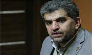ضرورت آموزش عطاران در زمینه عوارض و تداخلات شیمیایی گیاهان دارویی