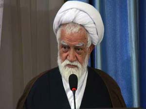 پرداخت مالیات کشور را از وابستگی به نفت باز می دارد