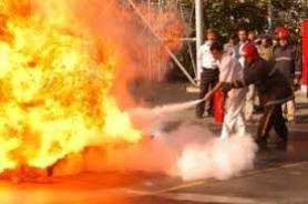 کارخانه تولید بلوک های سقفی در مشهد طعمه حریق شد