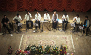 گروه "مشتاق" در تالار رودکی بروی صحنه می‌رود